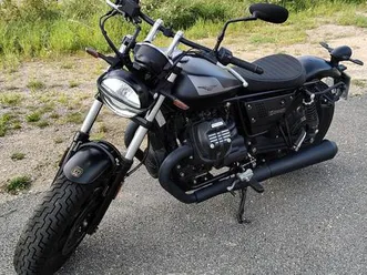 moto guzzi v9 bobber - agostini