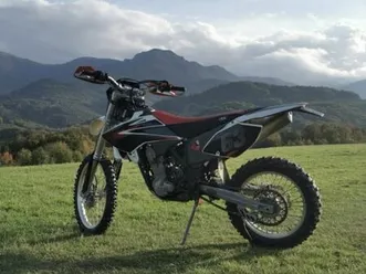 продавам beta rr 250кубика ендуро с регистрация гр. севлиево