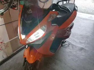 malaguti madison 250 3 ie arancione