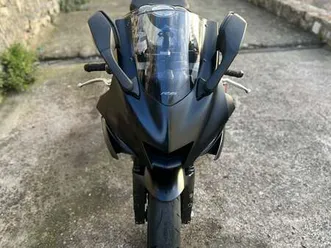 yamaha yzf-r6 black