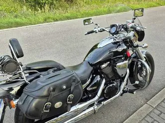 suzuki intruder m