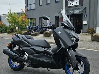 yamaha x-max 300