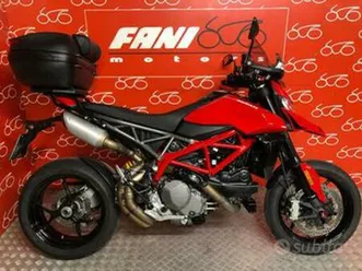 ducati hypermotard 950 .