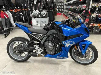 gsx-8r - full - année 2024 - bleue / noire - 2915 kms - suzuki - a2