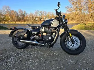 triumph bonneville bobber
