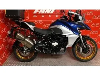 srt 800 x (2023 - 24)