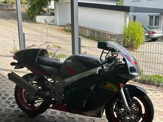 suzuki gsx-r 600