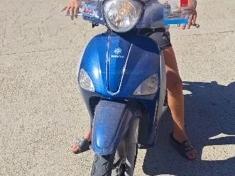 скутер piaggio liberty 125 →