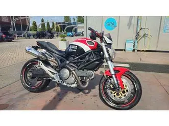 ducati monster 696 rosso