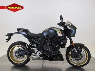 suzuki gsx-8tt zwart