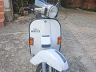 vespa px200e