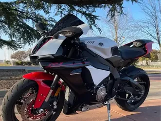 2016 yamaha yzf-r1 1000 cc-custom!