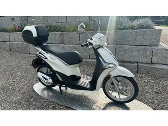 piaggio liberty 125 iget abs e4 topcase
