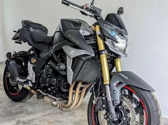 suzuki gsr 750