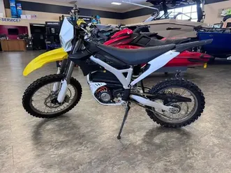 2023 surron storm bee - $93 bi-weekly oac!