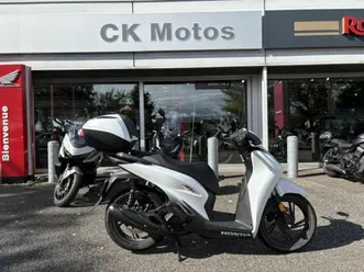 honda sh125i 2024 125 cm3 | scooter | 151 km | blanc | 67500 haguenau
