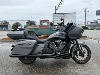 2023 indian motorcycle indian challenger dark horse - color opti