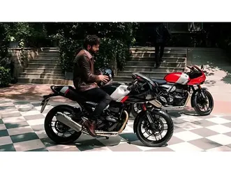 2026 triumph thruxton 400