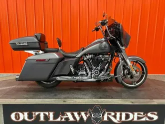 *** price drop *** 2017 harley-davidson street glide custom