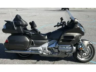 2010 honda® gl18hpm