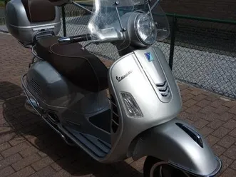 ② vespa gts125, édition 70 ans vespa
