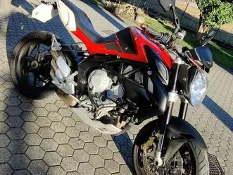 mv agusta brutale 675 rosso