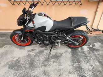 yamaha mt-09 abs mlnm4 ice fluo grigio