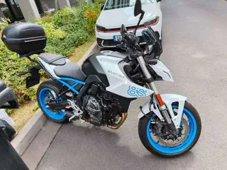 suzuki gsx 8s