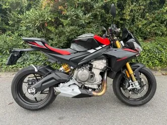 ② aprilia tuono 660 factory / ohlins - 1950 km - demo voertuig