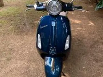 piaggio vespa blu