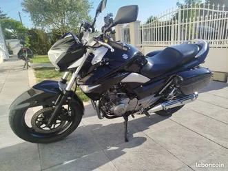 suzuki izanuma 250cm3 très bon état