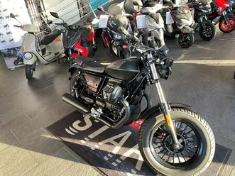moto guzzi v9 bobber