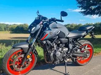 yamaha mt-07 / storm fluo / 11.350 km