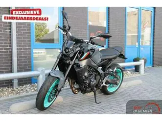 yamaha mt-09 grijs
