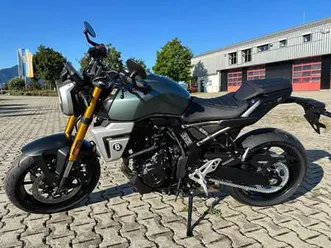 suzuki gsx 8s