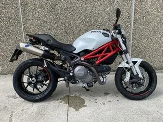 ducati monster 796