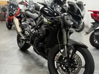 triumph street triple 765 rs 2024 765 cm3 | moto roadster | 3 500 km | noir | 13010 marseille 10