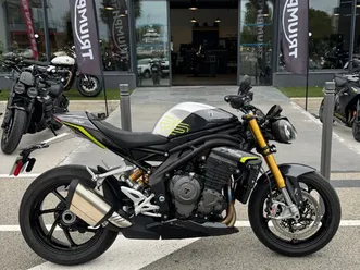 triumph speed triple 1200 rs