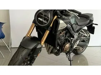 vendo honda cb 650 r e-clutch (2024 - 25) usata a napoli (codice 9821523) - moto.it