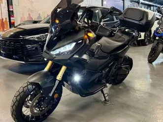 honda x-adv 750 triple black nero