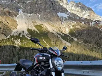 ducati monster 821 stealth nero