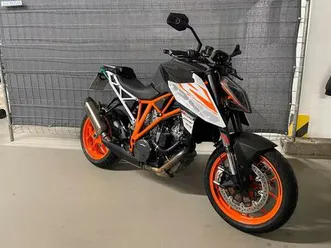 ktm 1290 super duke r wenig km trackp perform akra