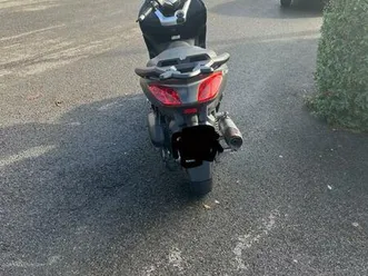 ② yamaha xmax 125 – 2013 légèrement négociable