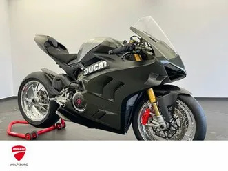 ducati panigale v4 s black forest