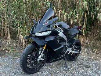 aprilia rs 660 nero