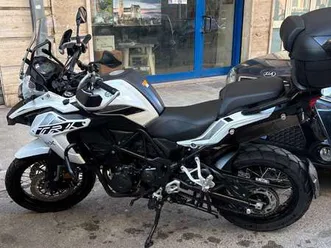 benelli trk 502 x bianco