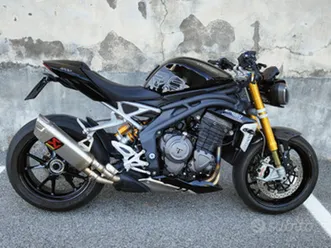 triumph speed triple 1200rs