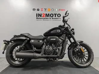 2025 (25) keeway v-cruise 302c in black