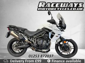 triumph tiger 800 xrx white 2018 18 reg, only 6,568 miles, 800 cc motorcycle