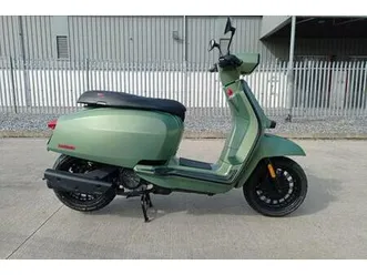 lambretta v 125 cc |modern classic retro style moped |delivery & finance u...